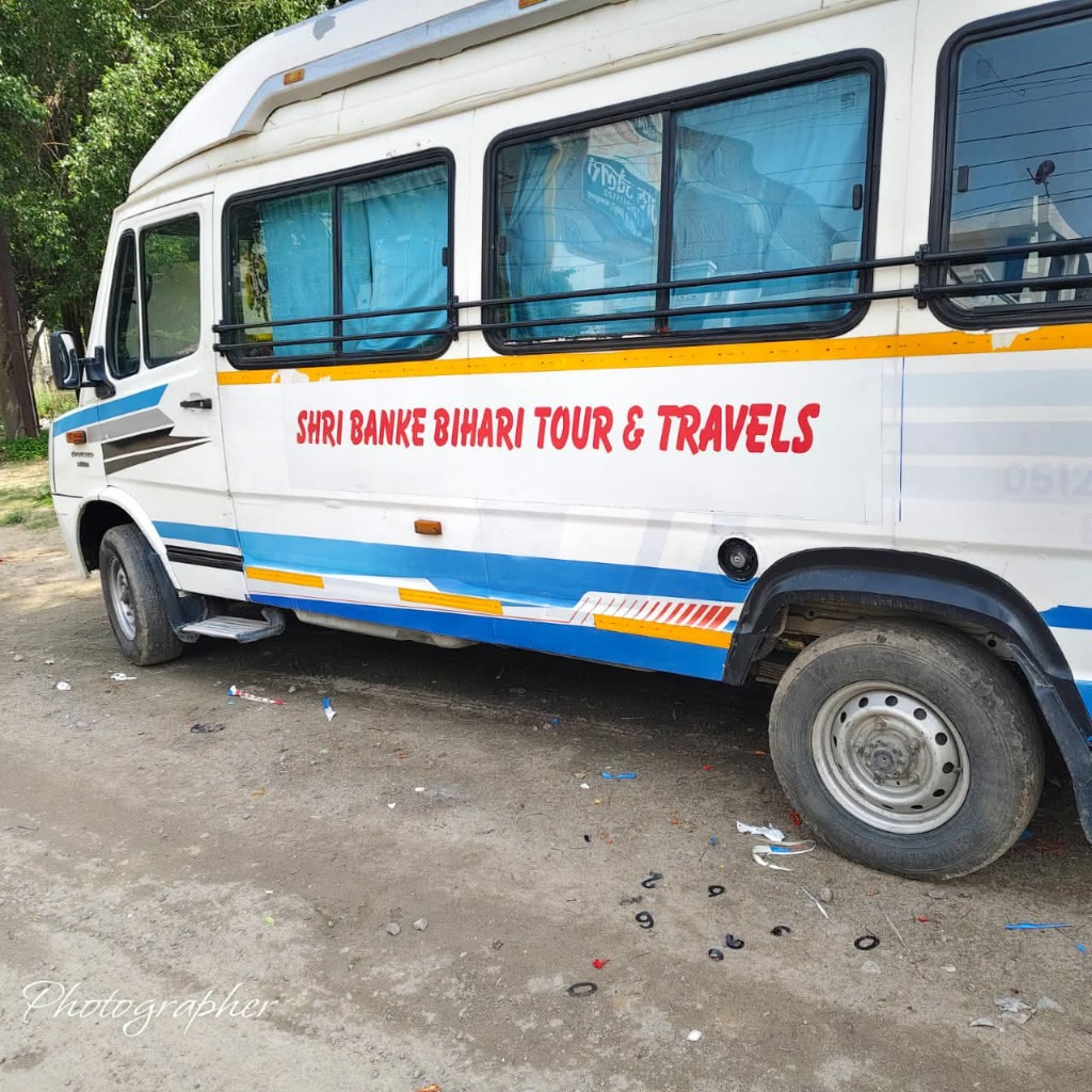 Banke Bihari Luxury Tempo Traveller